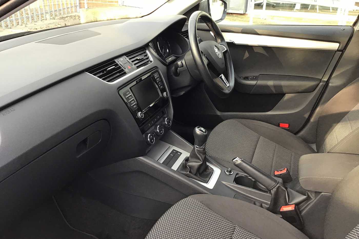 2016 Beige Skoda Octavia Hatchback 5-Dr 1.4 TSI SE Sport, Petrol, Manual